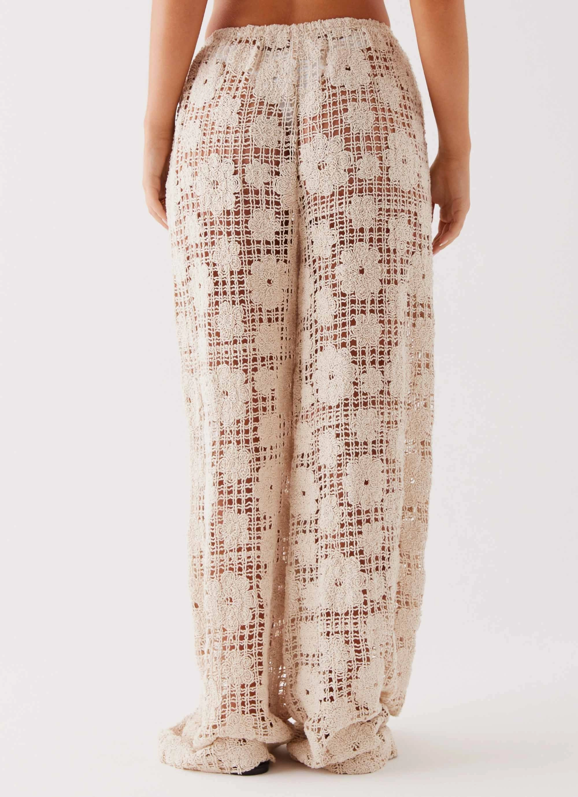Rugged Comfort Flex Movement Shell Beach Crochet Pants - Ivory