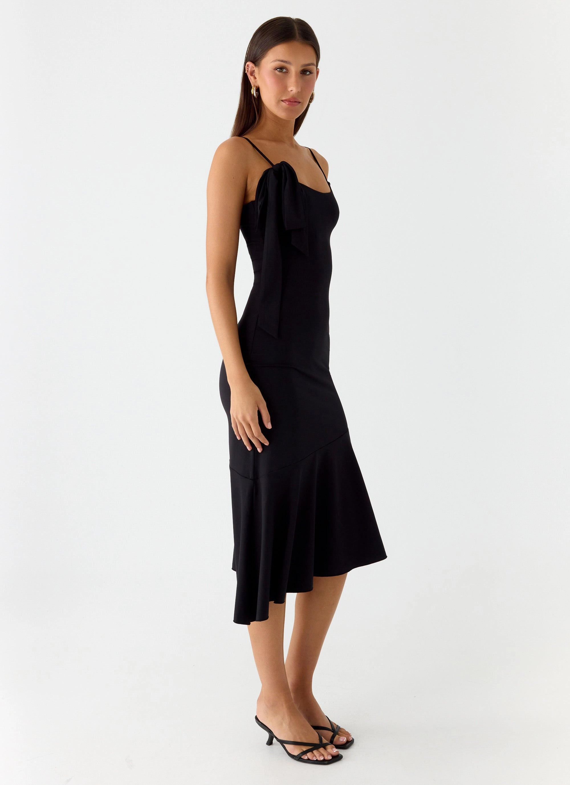 Playful and flirty dress Lightweight Comfort Tranquility Asymmetric Midi Dress - Black