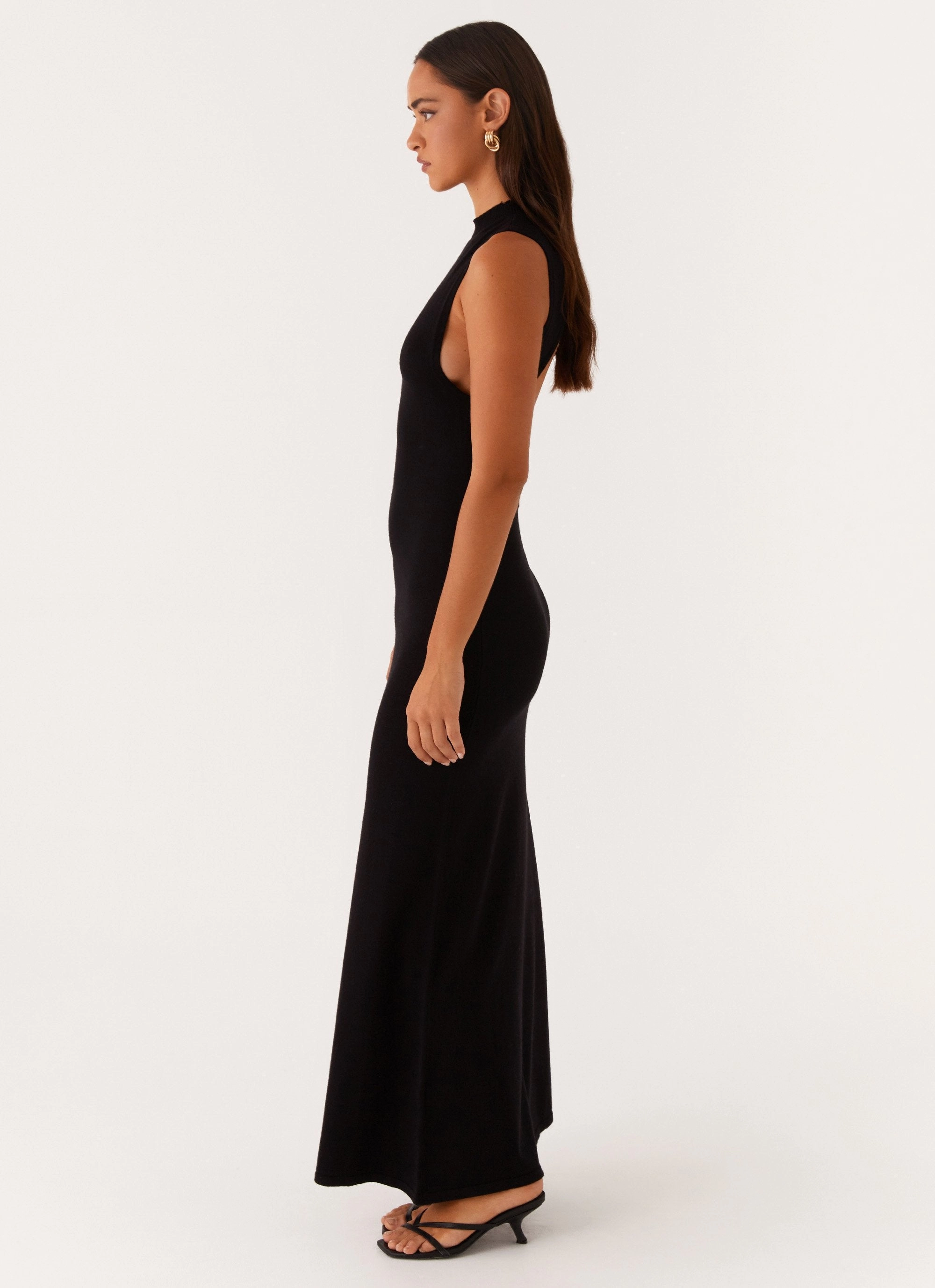 Prove It Knit Maxi Dress - Black All-Season Comfort