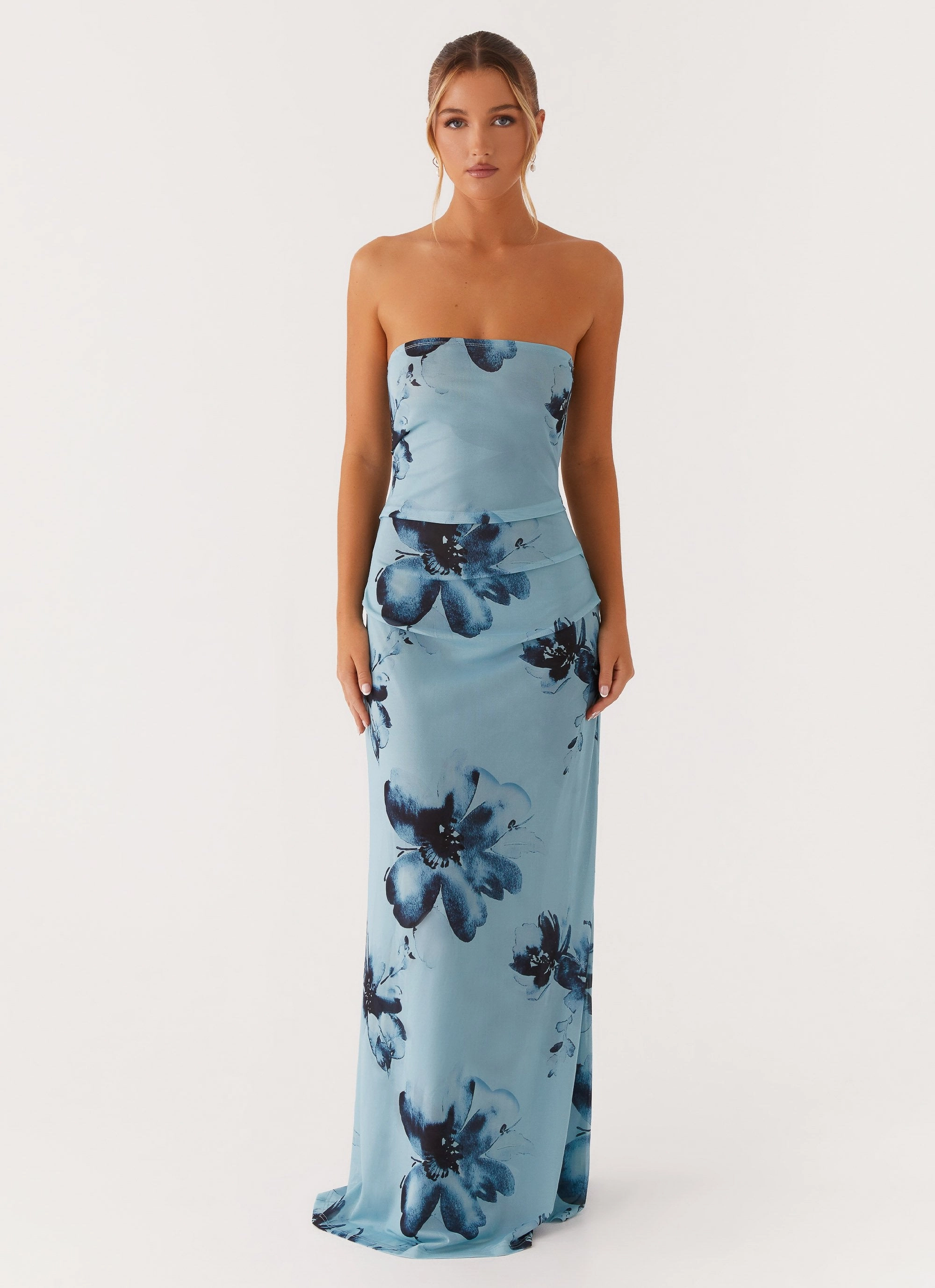 Photo Light Knit Warm Field Of Dreams Maxi Dress - Blue Black Floral