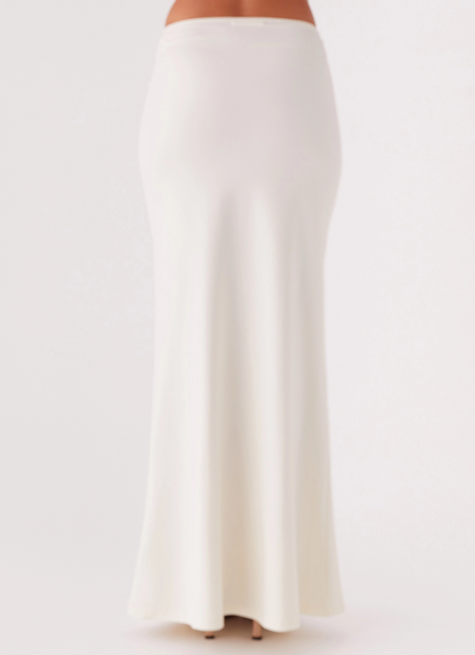 High-rise waist Secure Cuff Design Trixie Maxi Skirt - Ivory