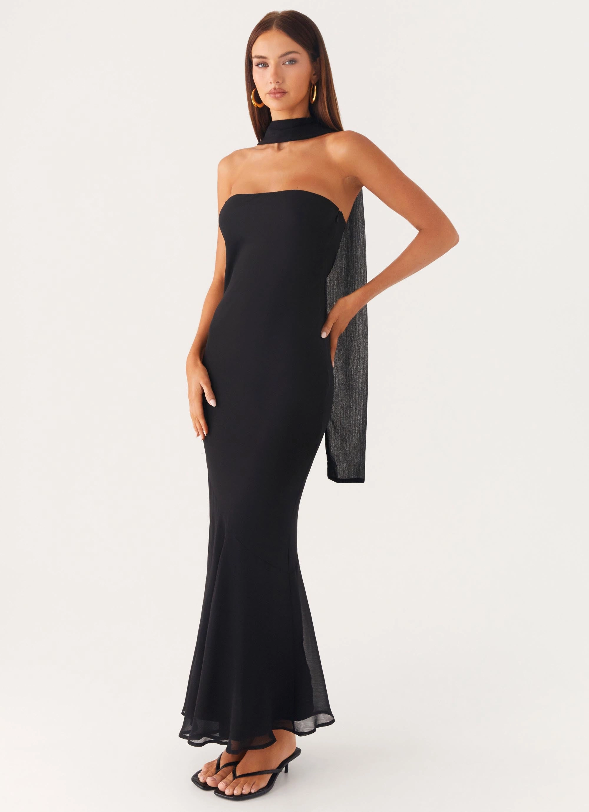 Travel-friendly Under the Pagoda Maxi Dress - Black