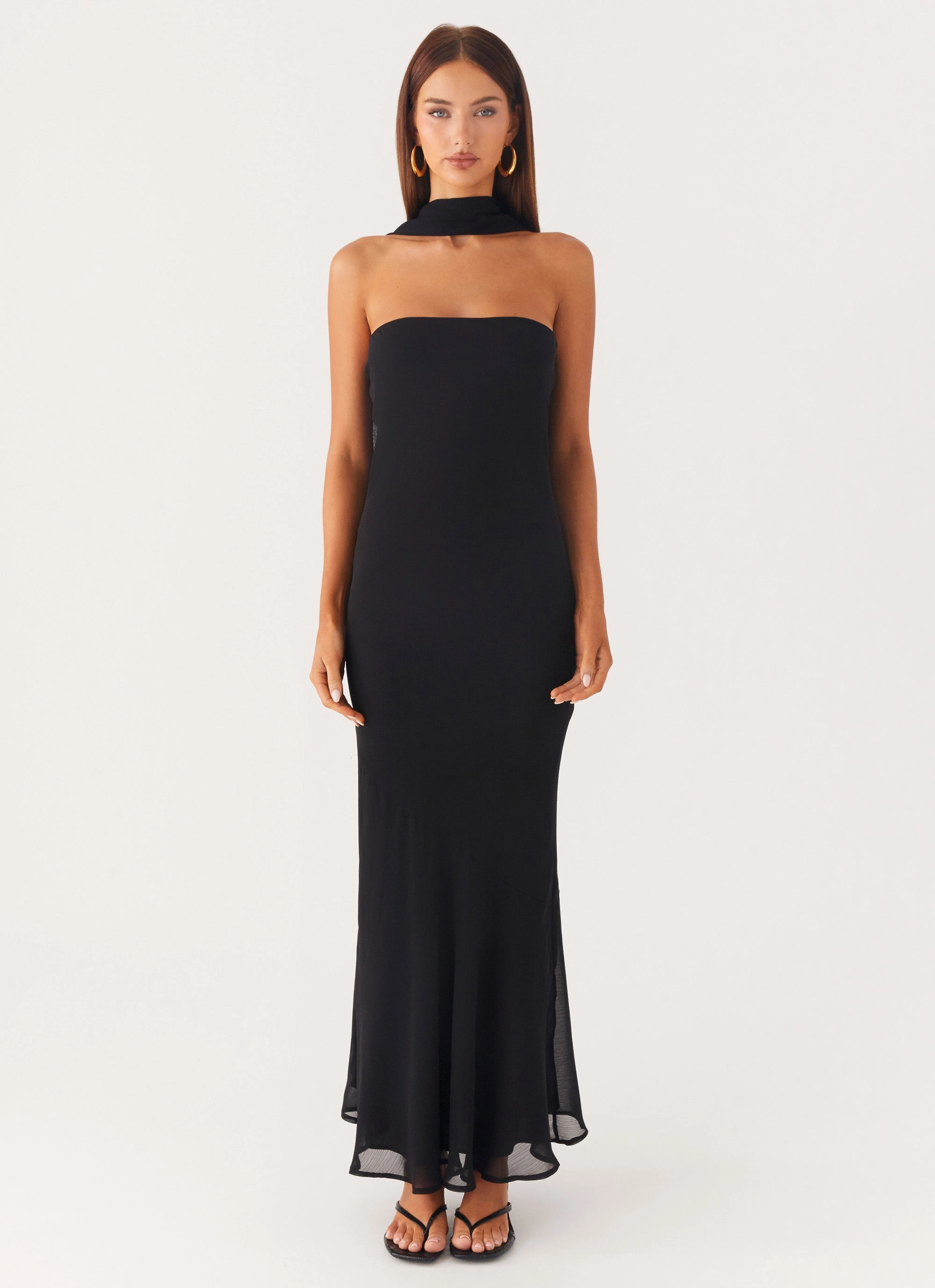 Chic Waist Fashion-Forward Fit Under the Pagoda Maxi Dress - Black