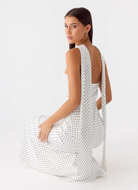 Under The Pagoda Maxi Dress - White Polkadot Balanced Fit All-day Comfort