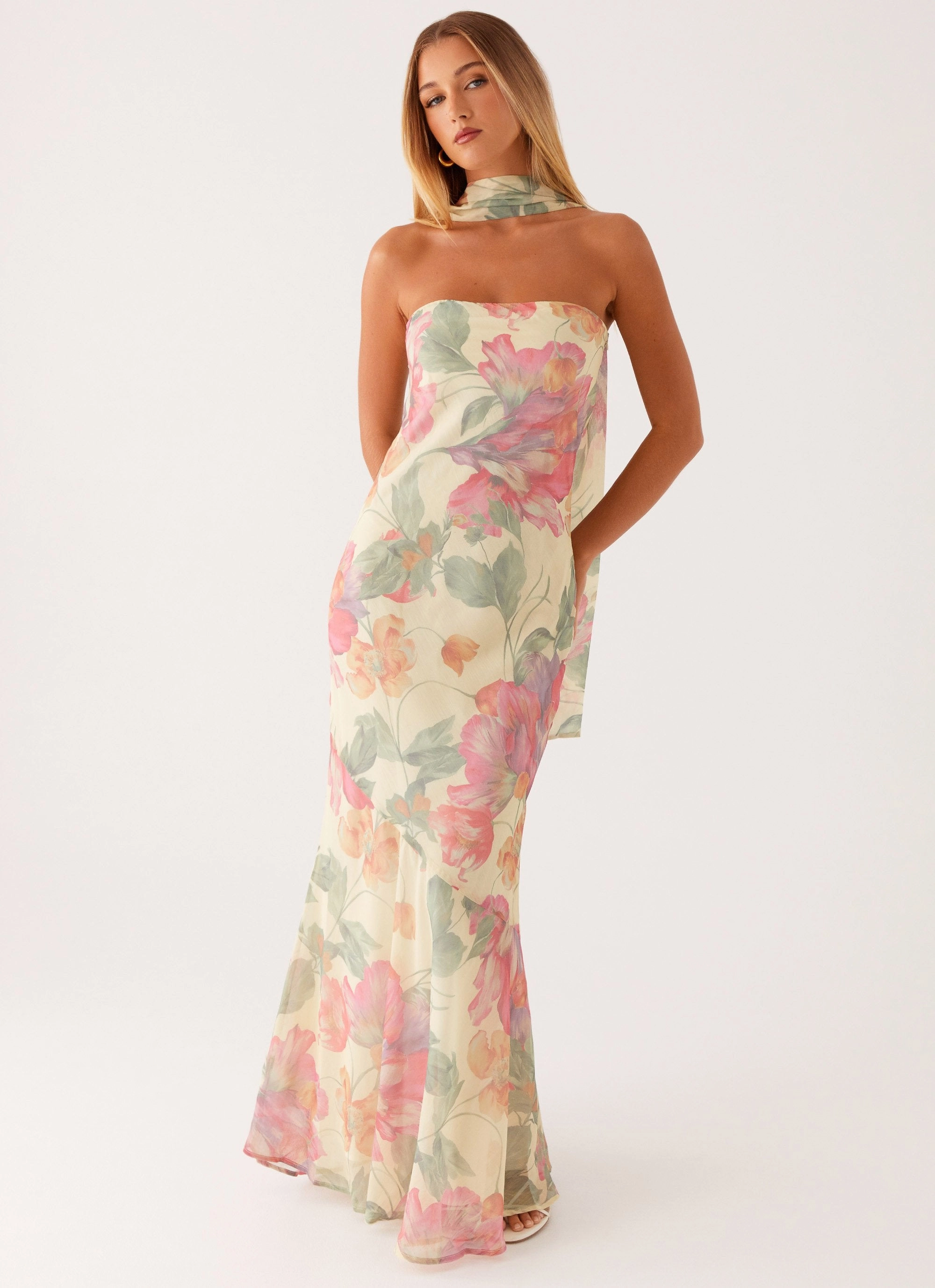 Cold-Shoulder Pure Lines Under The Pagoda Maxi Dress - Yellow Peony