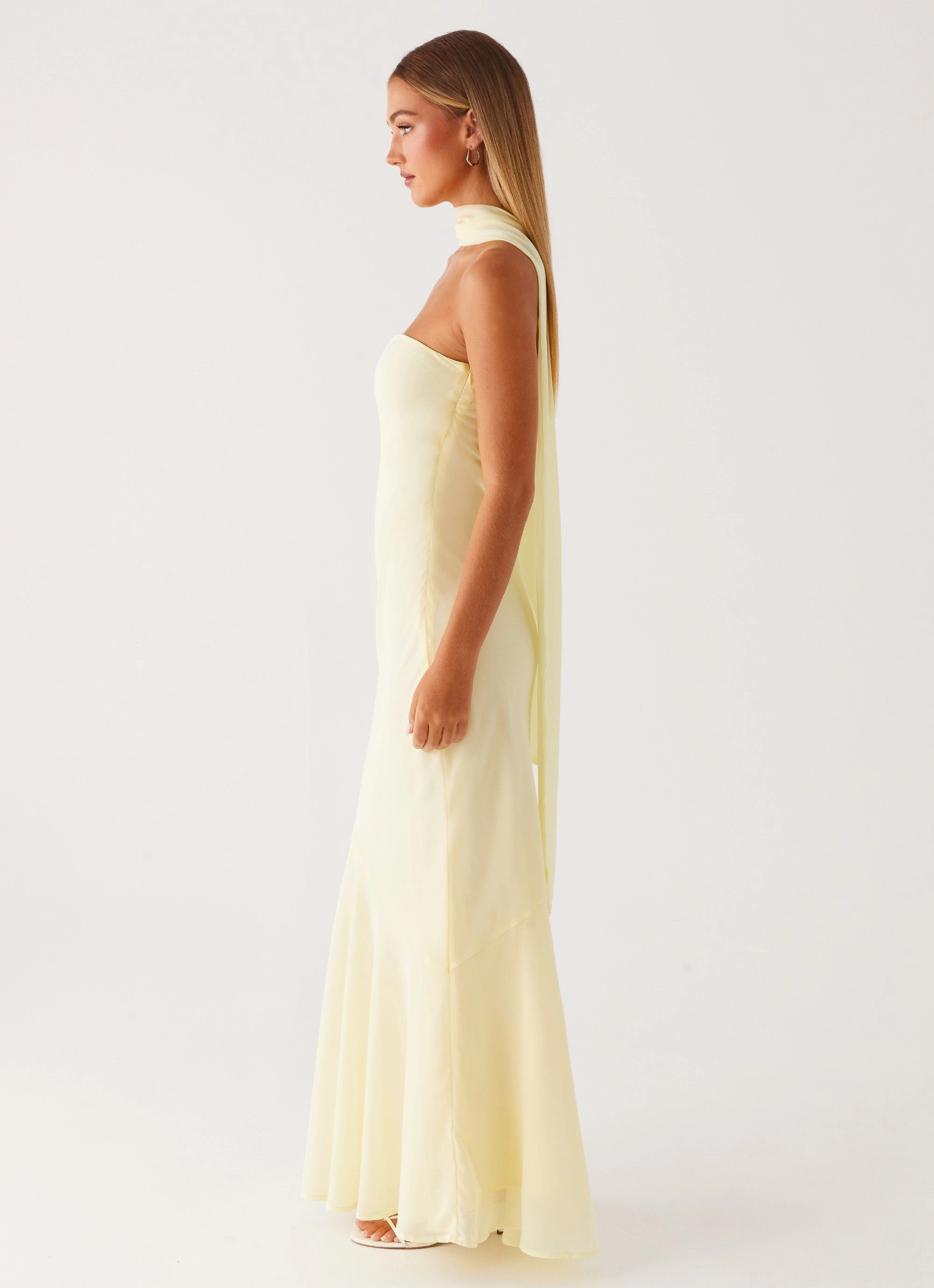Jewel Accent Under The Pagoda Maxi Dress - Yellow