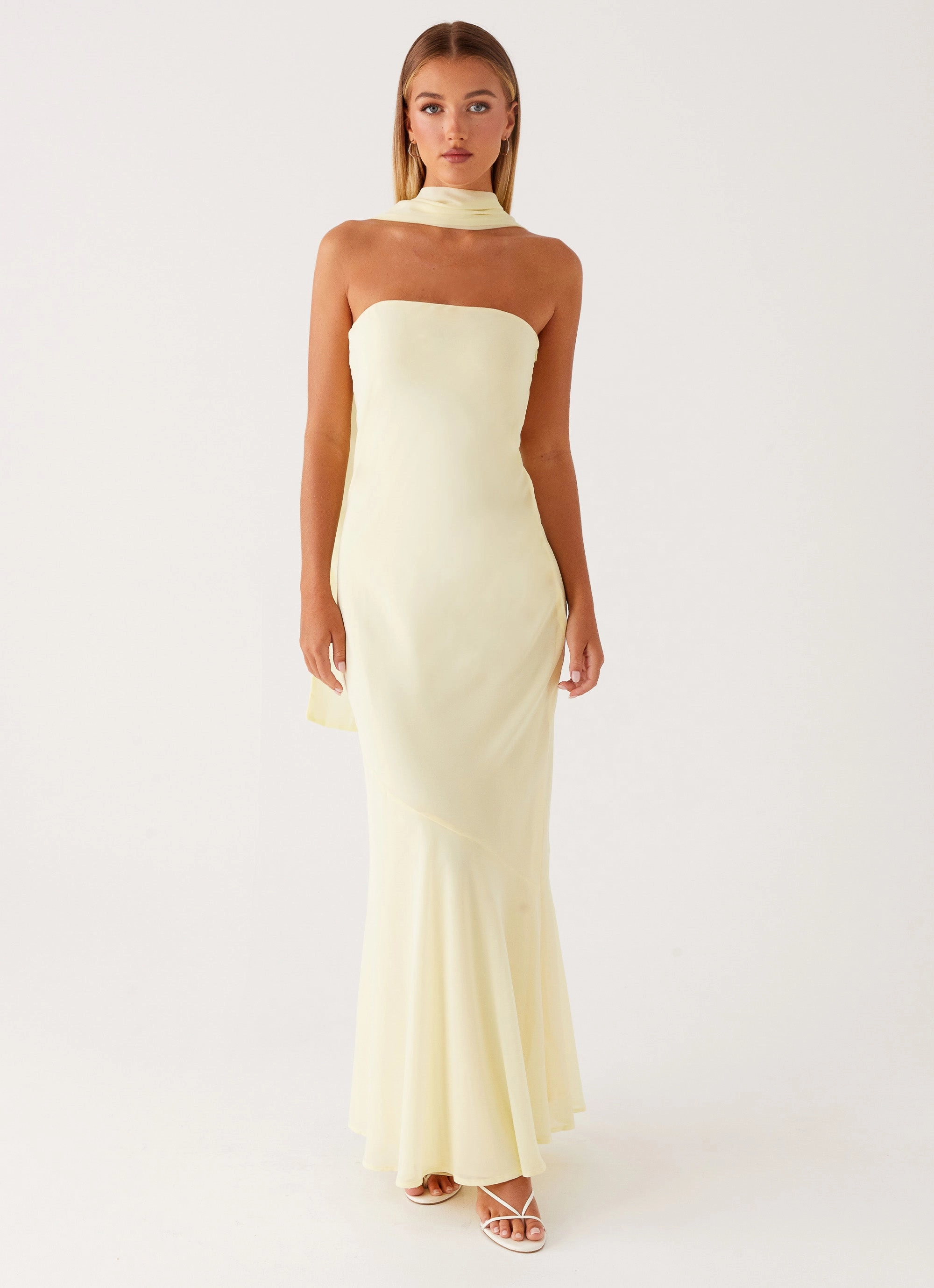 Shiny surface Under The Pagoda Maxi Dress - Yellow