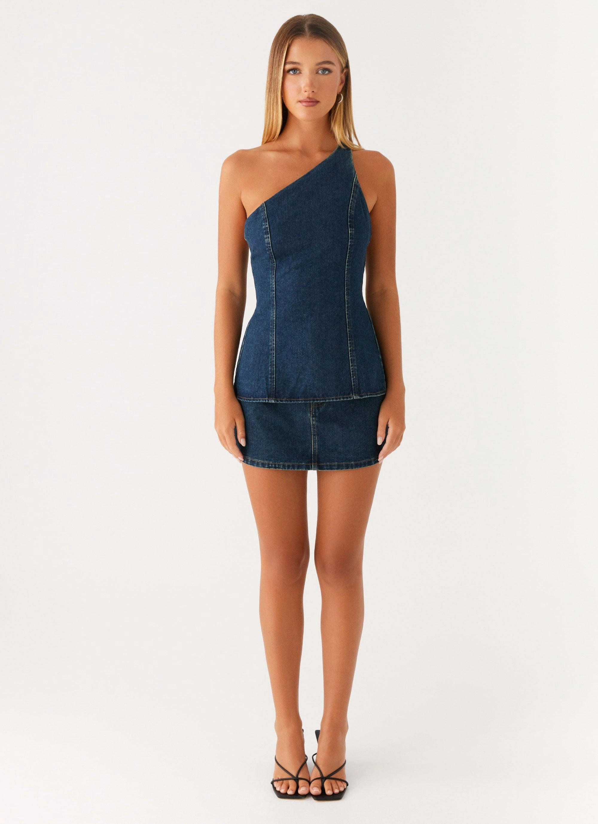 MinimalistSilhouette Maysa Denim Top - Washed Denim