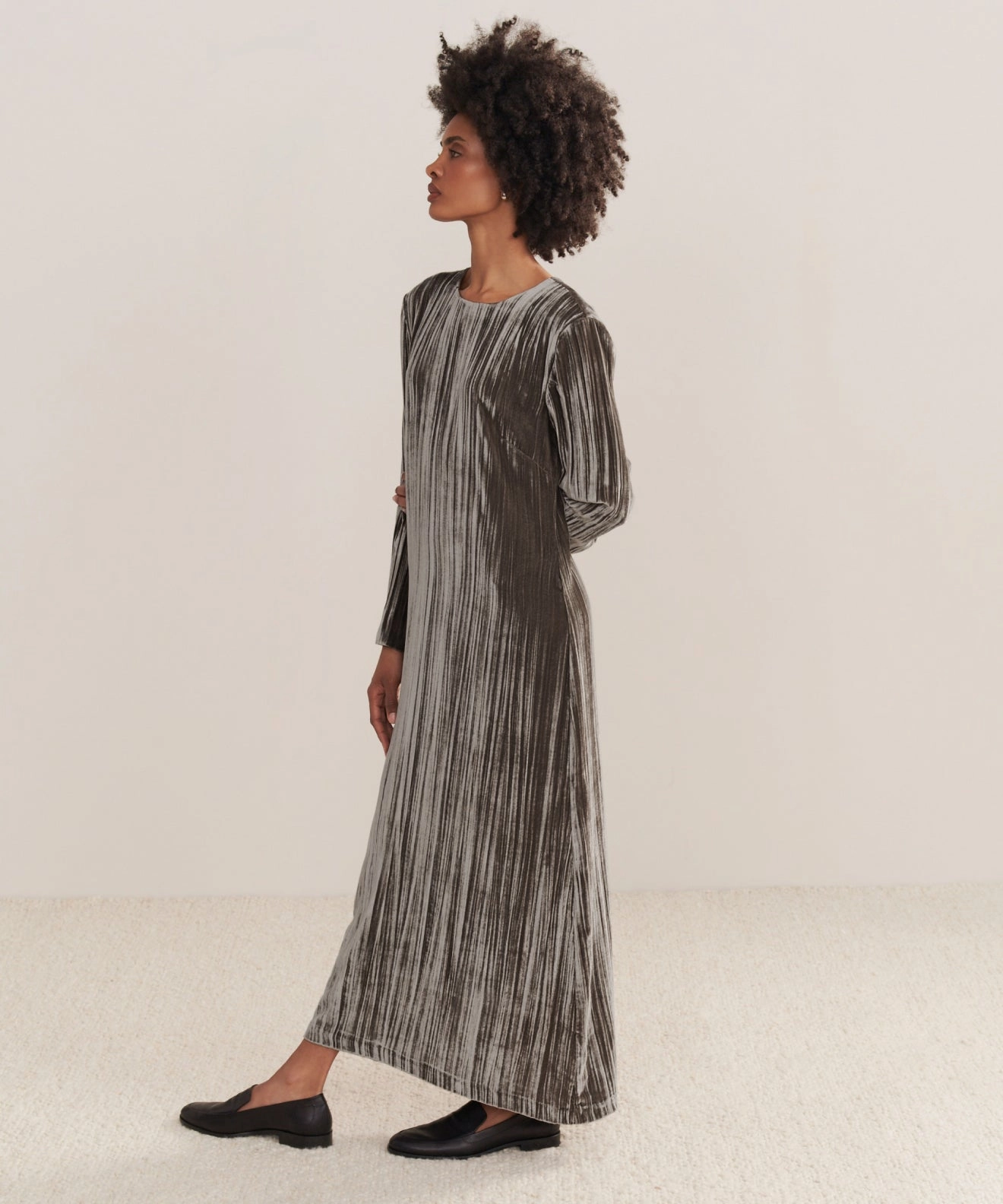 Trendy Vibes Understated Glam Velvet Stella Dress
