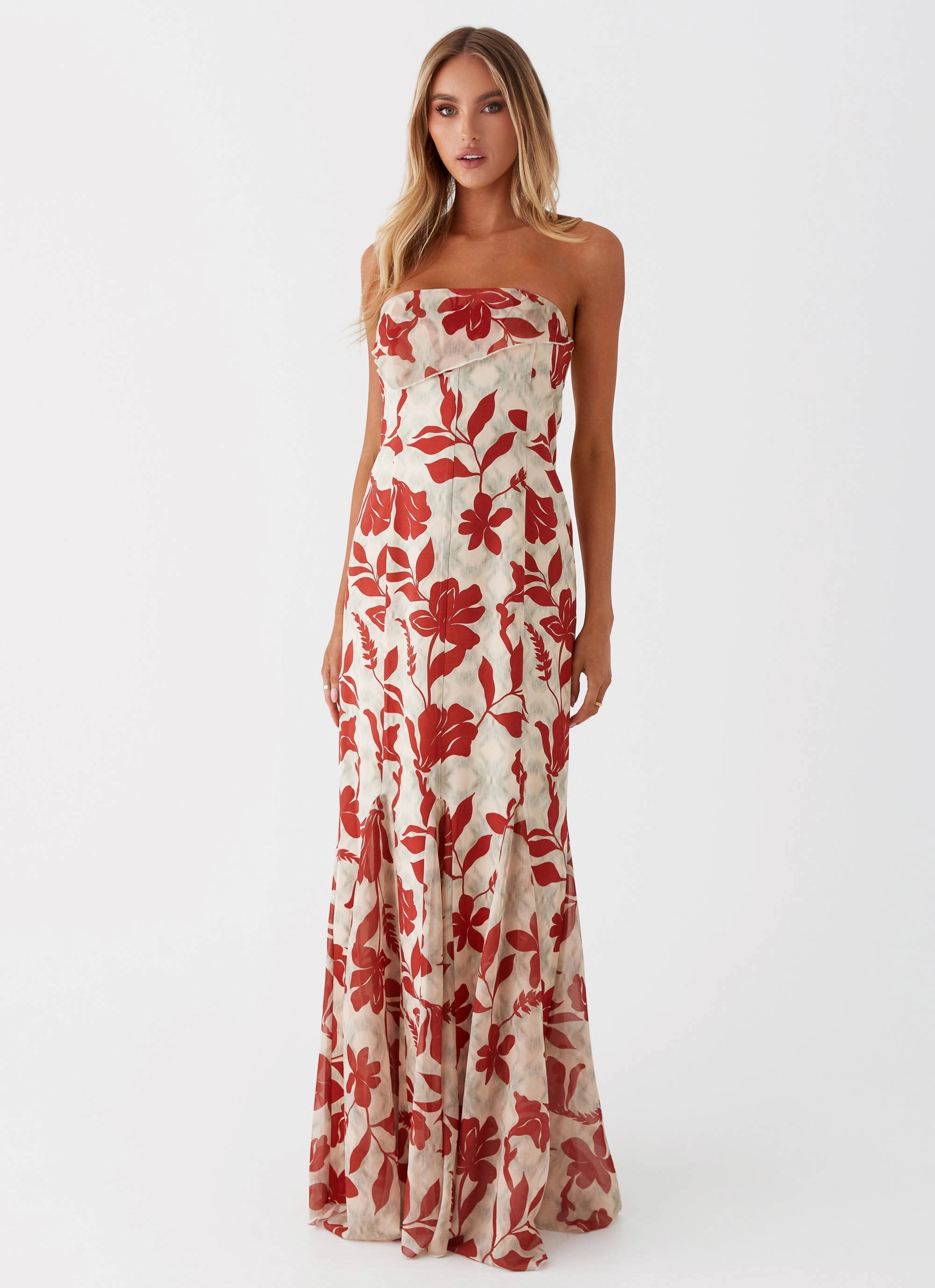 Brunch Fit Chic Comfort Look Willa Maxi Dress - Red Green Floral