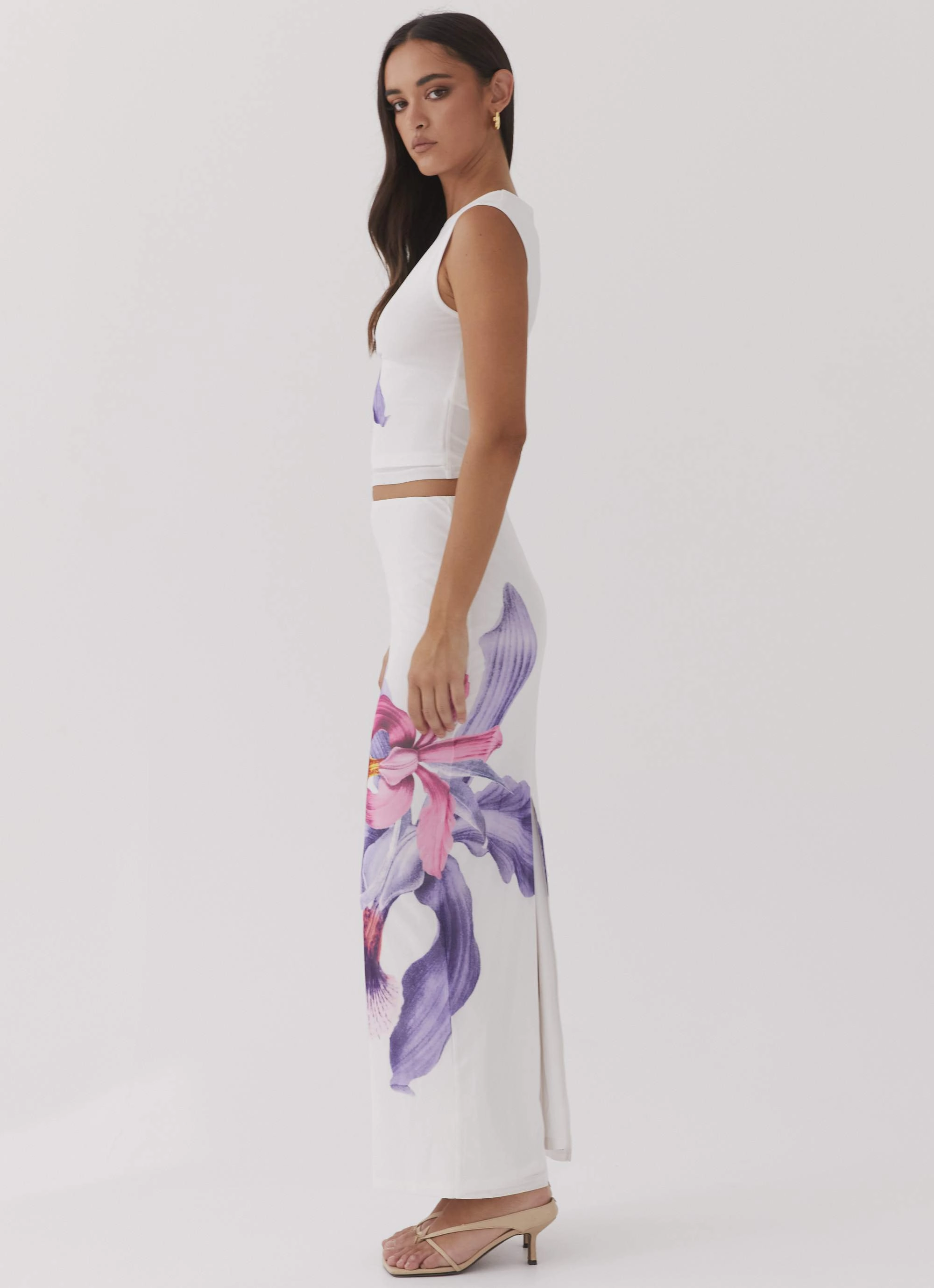 Chilly Layering Essential Waist Waiting For Dawn Mesh Maxi Skirt - White