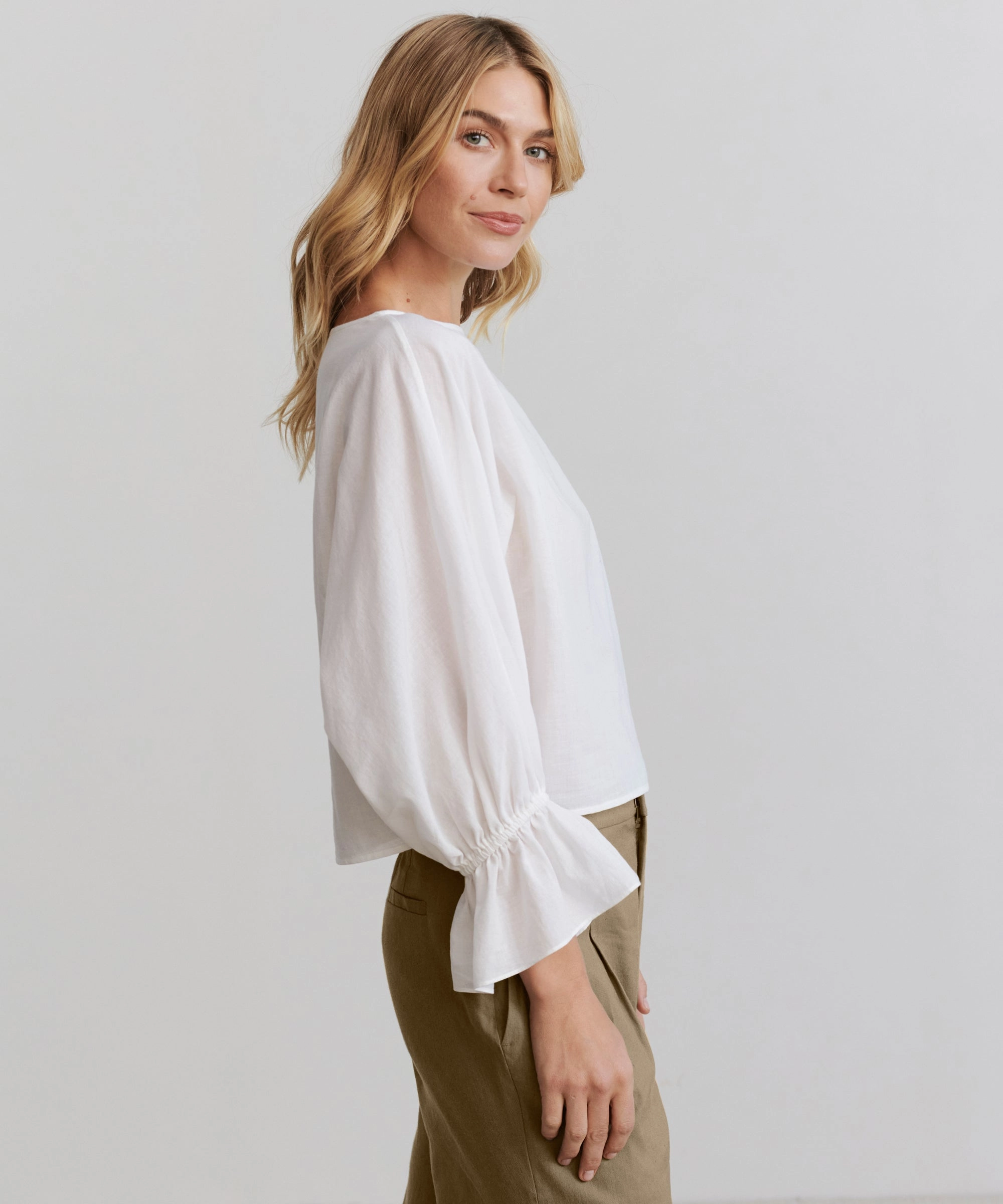 Cape Blouse SlimFitAdaptation AntiStatic Weave