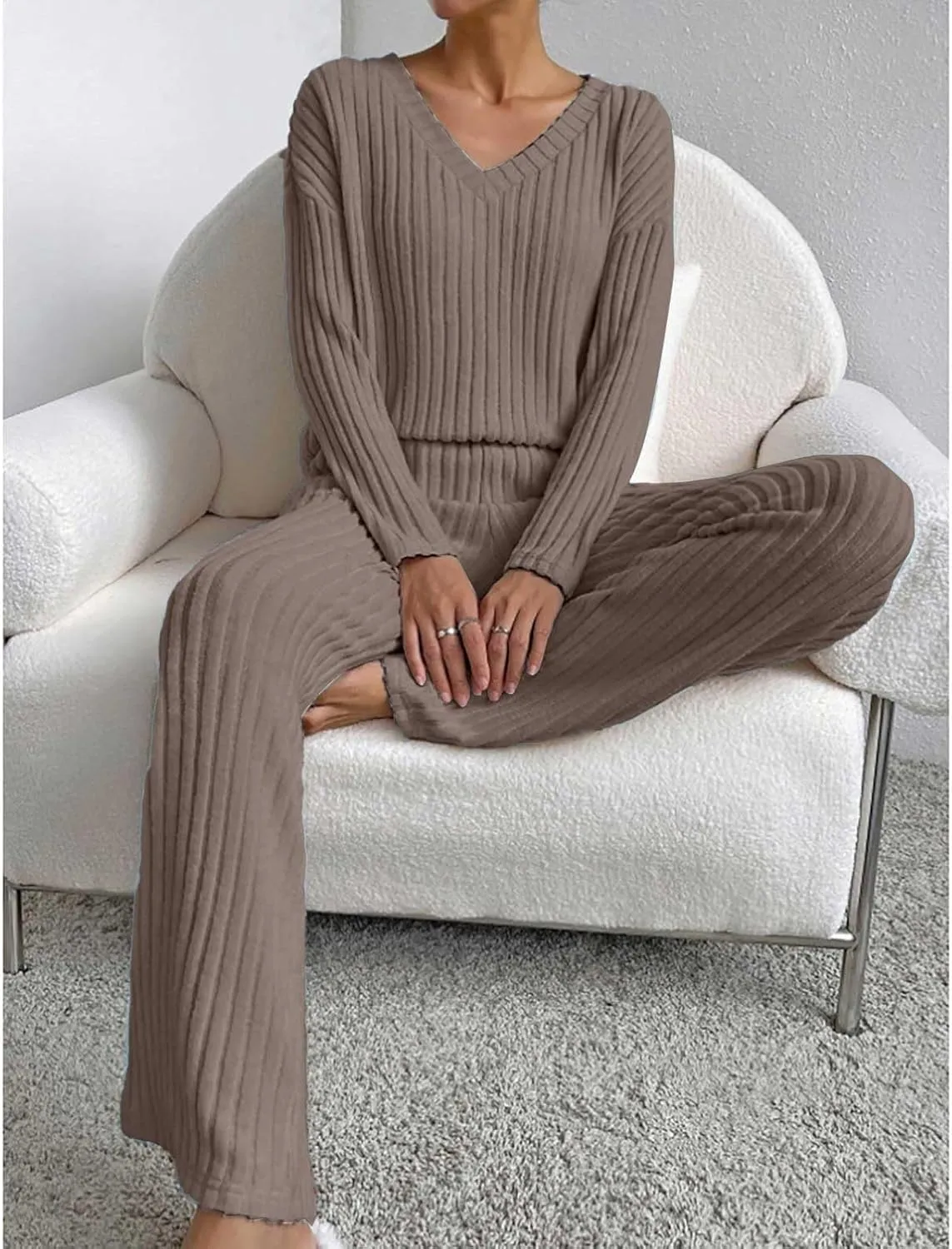Womens Silk Satin Pajama Sets Women's 2 Outfits Sets Ruched Short Sleeve Tops and High Waisted Warm Loungewear Fuzzy