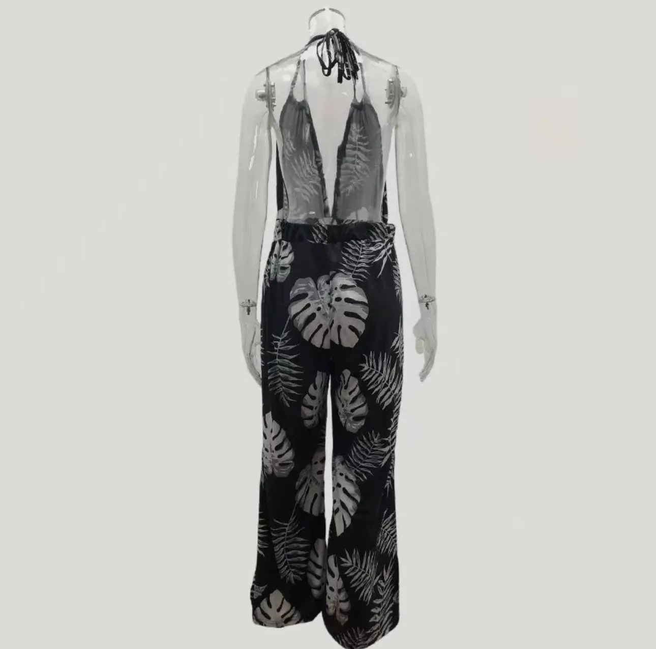 Women’s Tropical Style Leaf Print Halter SleevelessWide-Leg Jumpsuit