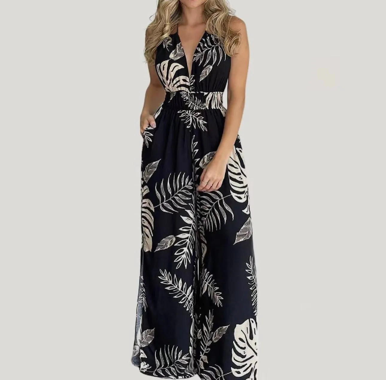 Women’s Tropical Style Leaf Print Halter SleevelessWide-Leg Jumpsuit