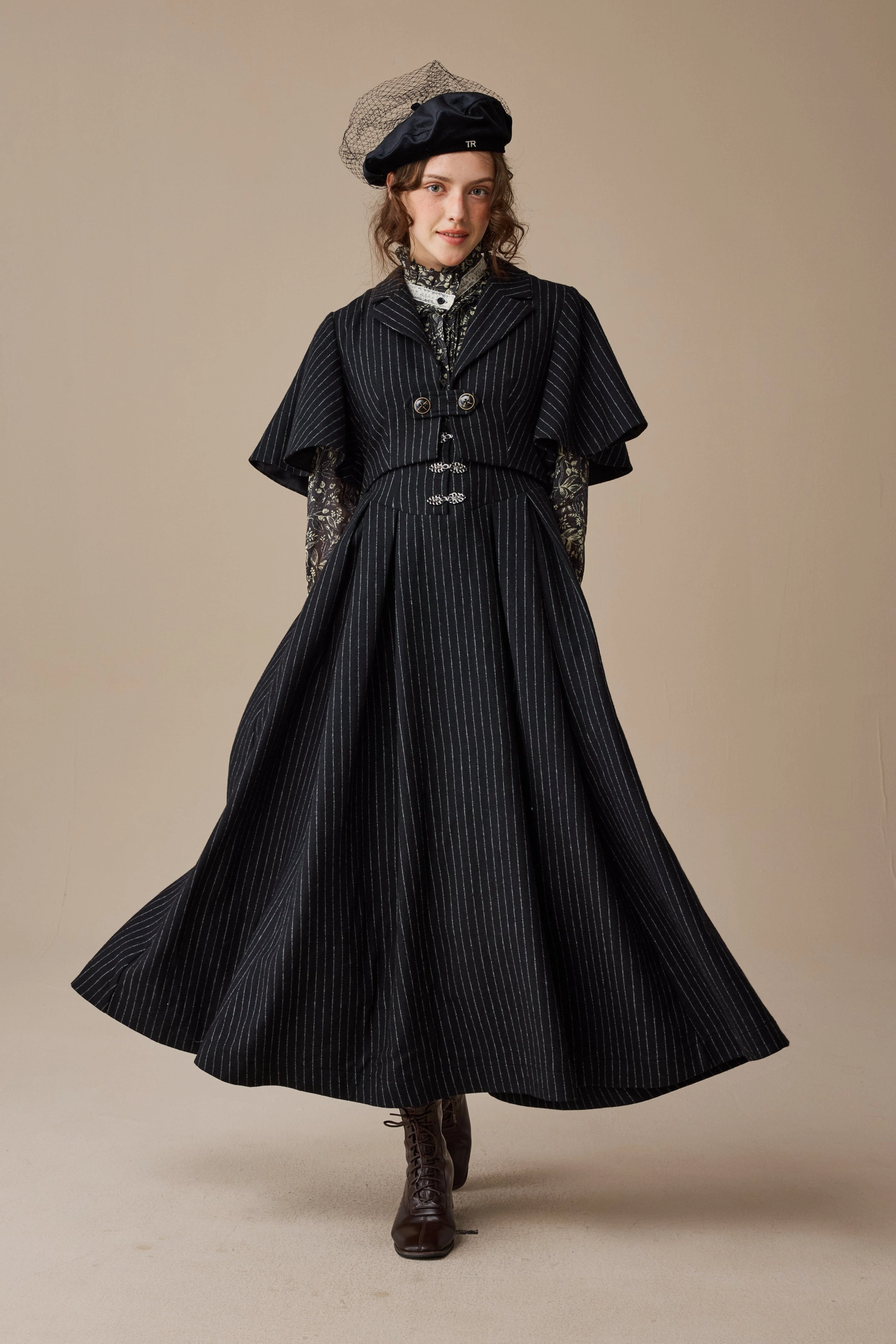 AthleisureCompatible Reflective Trim Clarise 22 |Retro Wool Skirt & Cape (2 pieces)